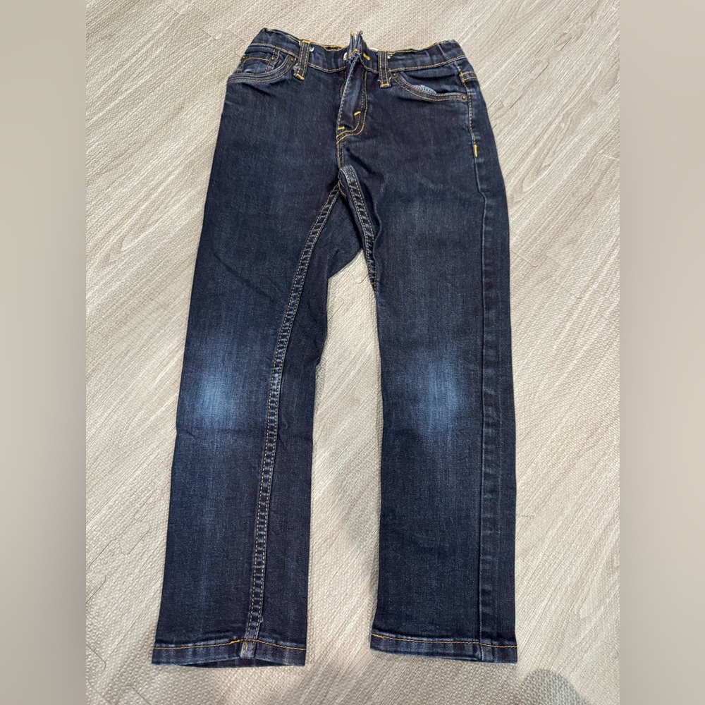 Boys Levi’s performance 511 slim size 6-7